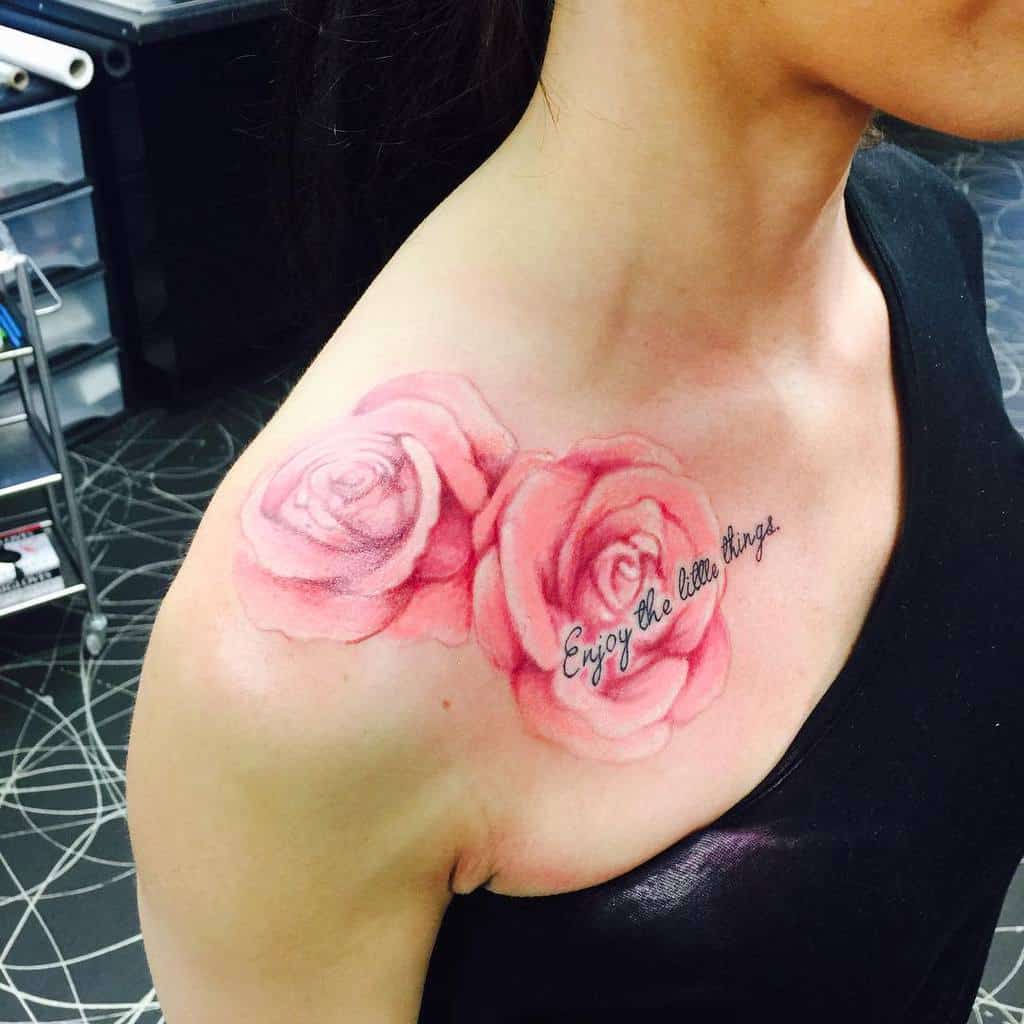 25 ideas tatuajes hombros 10 Los mejores 25 Diseños de Tatuajes de Rosas en los Hombros