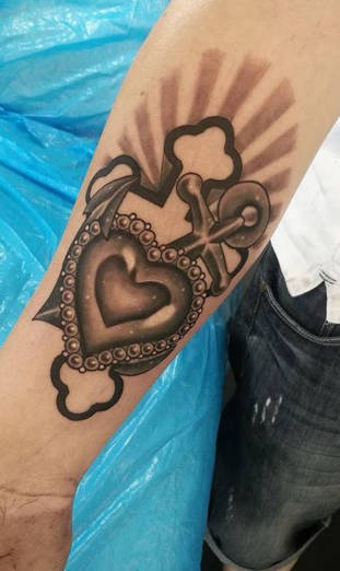 tatuajes fe amor y esperanza 11 25 Tatuajes inspirados en la Fe, en el Amor y la Esperanza